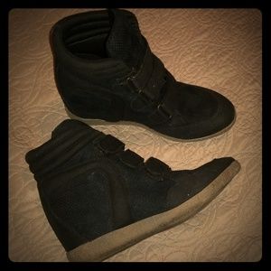 Wedge high top shoes